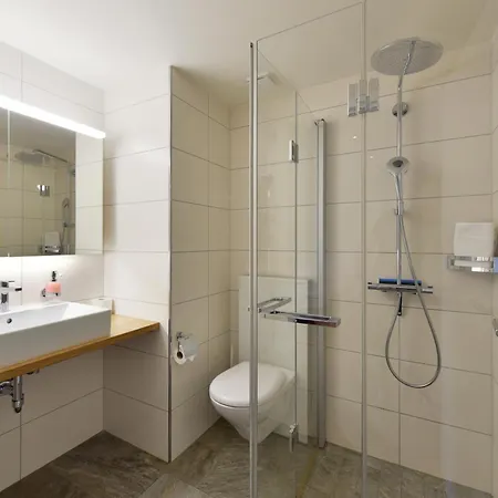 斯特恩酒店 伦克