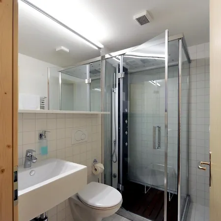 斯特恩酒店 伦克